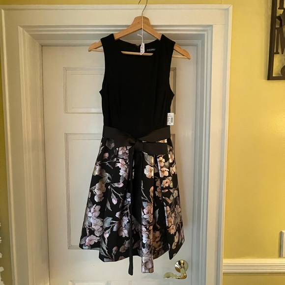 Party Dress size 4P - Picture 2 of 6
